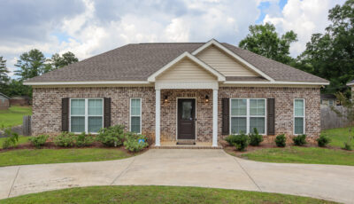 141 Beauville Dr, Kinsey, AL 36303
