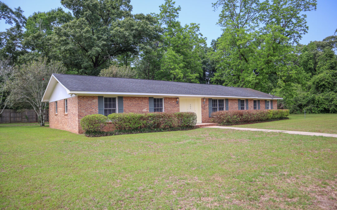 101 Bridlewood Cir, Dothan, AL 36301