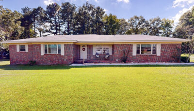 2156 Honeysuckle Rd, Dothan, AL 36301