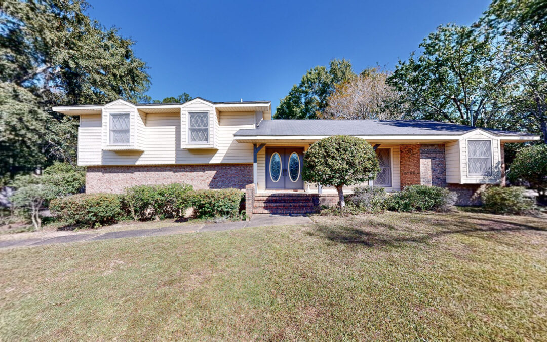 2104 Centenial Dr, Dothan, AL 36303