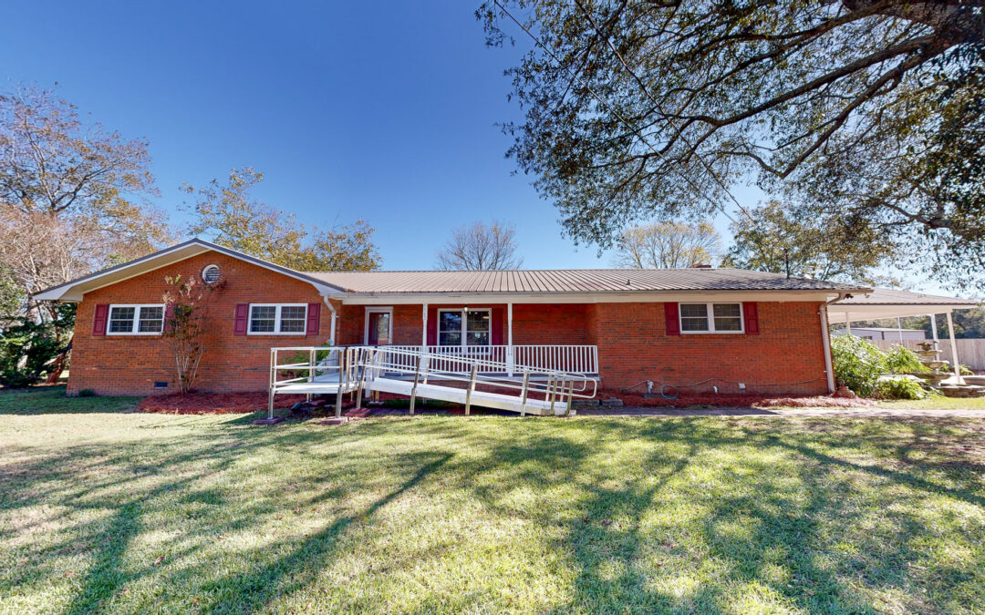 5562 Walden Dr, Kinsey, AL 36303