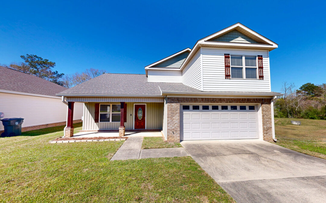317 Shelby LN, Dothan, AL 36301