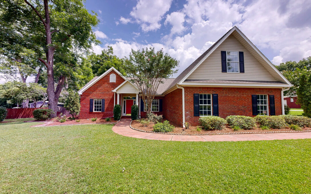 102 Eton Dr, Dothan, AL 36305