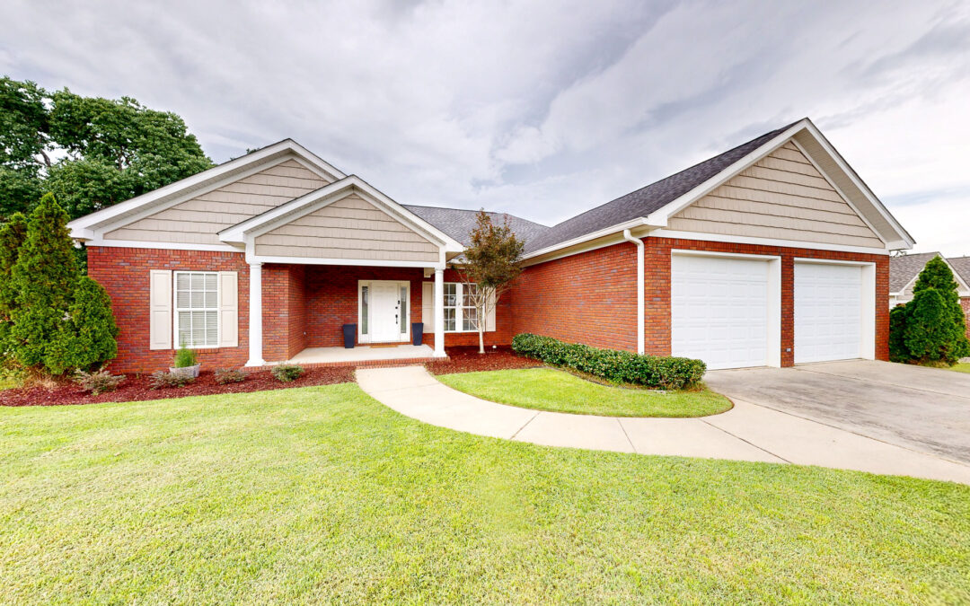 207 Lighthouse Dr, Dothan, AL 36305