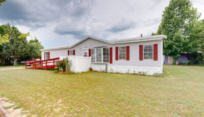 206 Bradford Dr, Headland, AL 36345 3D Model