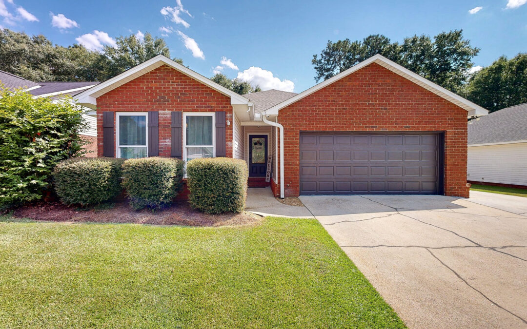 1015 Baywood Rd, Dothan, AL 36305