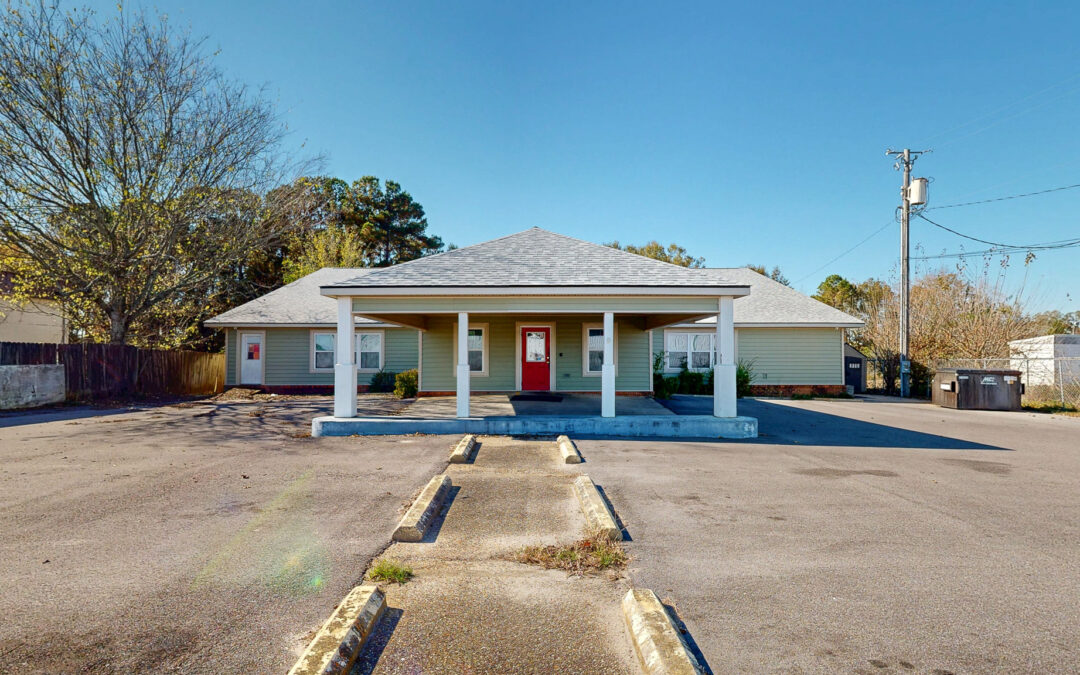 1310 Hodgesville Rd, Dothan, AL 36301