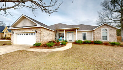 216 Glen Oaks Dr, Dothan, AL 36301