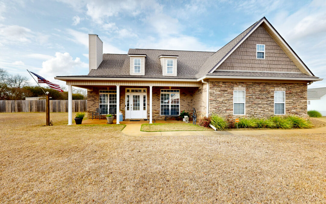 21 June Dr, Midland City, AL 36350