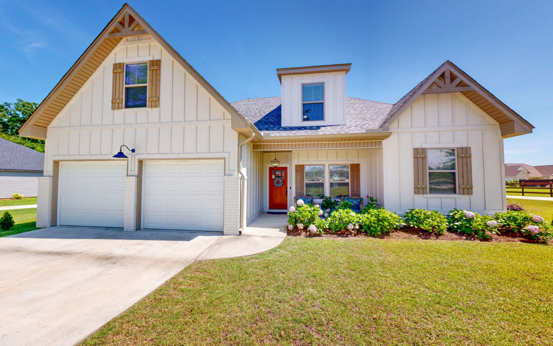 619 Littlefield Rd, Taylor, AL 36301