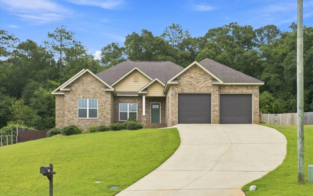 256 Cedar Grove Ln, Enterprise, AL 36330
